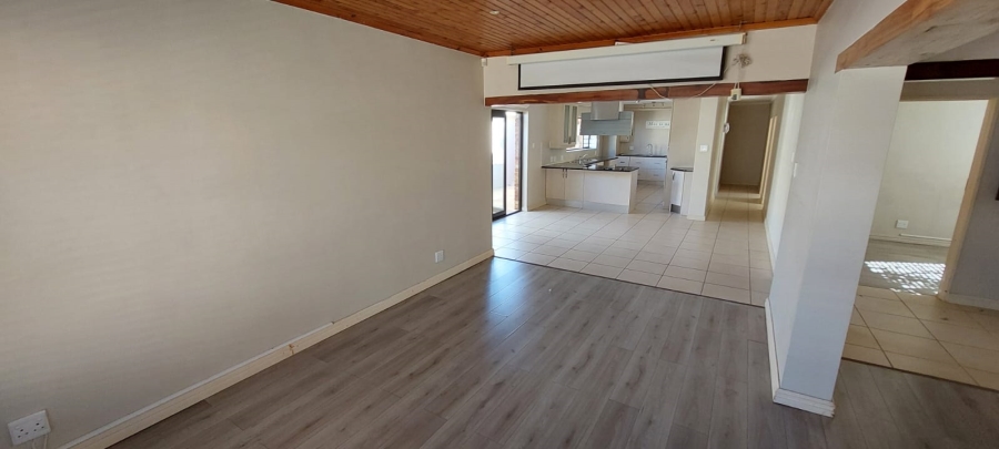 5 Bedroom Property for Sale in Ferreira Town Eastern Cape